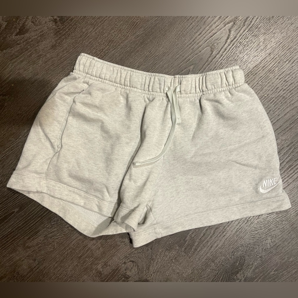 Nike Light heather oat Casual Shorts (small)